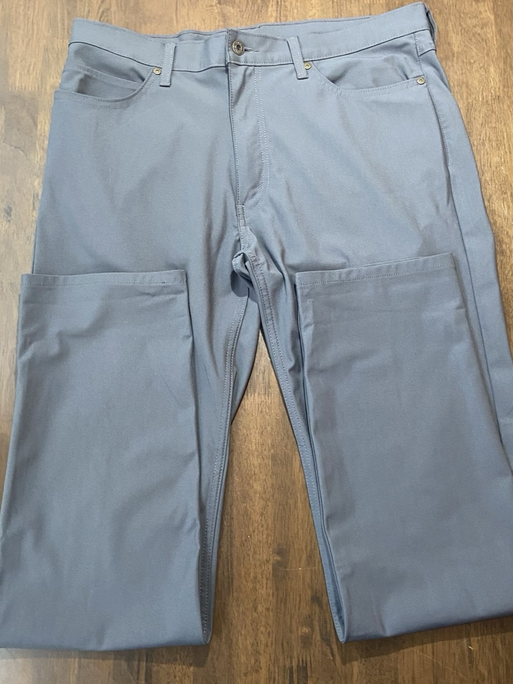 Levi's 511 Slim Men 36x34 Gray Pants Engineered Movement Polyester Stretch Chino